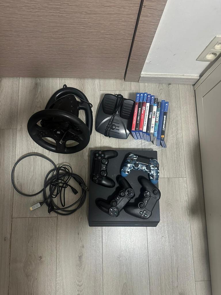 Psp 4 complet avec jeux + mallet, Games en Spelcomputers, Spelcomputers | Sony PlayStation 3, Ophalen of Verzenden, Zo goed als nieuw