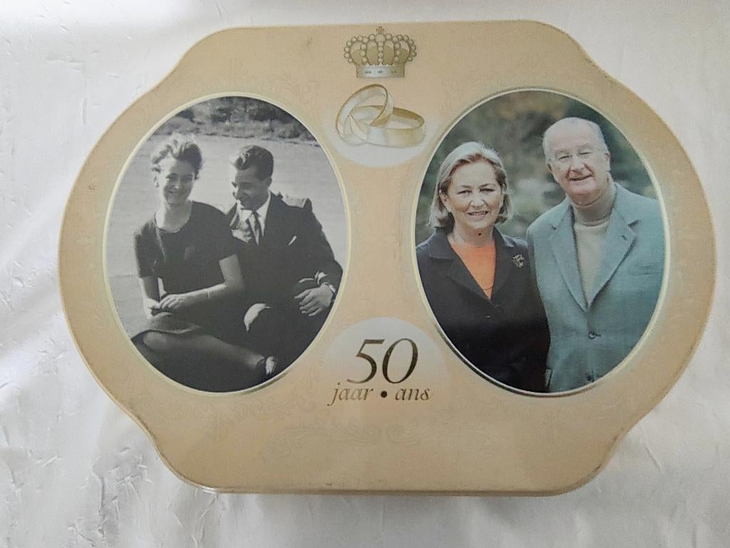 Blikken doos ter ere van 50 jaar huwelijk Paola en Albert, Enlèvement ou Envoi, Comme neuf, Autre, Autres marques