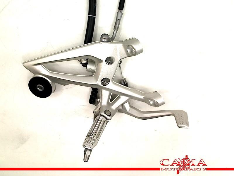 REPOSE PIEDS AVANT DROIT S 1000 R 2021-2023 (S1000R K63), Motos, Dhr. S. di Majo, Utilisé, Info@cama-motorparts.nl, P.J. Troelstraweg 8 8
3144 CX  MAASSLUIS, NL