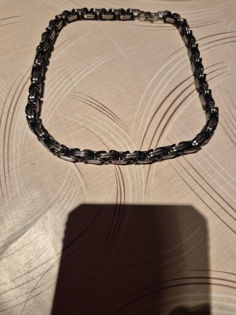 Halsketting, Handtassen en Accessoires, Kettingen, Ophalen, Nieuw, Zwart, Overige materialen