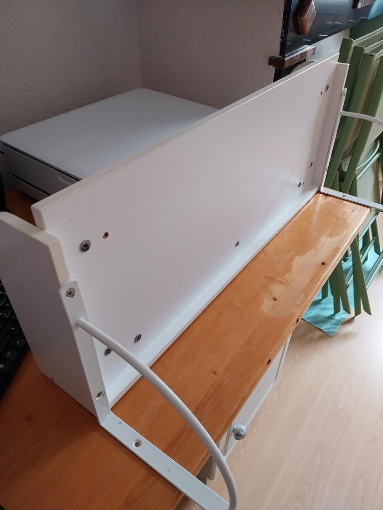 Étagère murale, Enlèvement