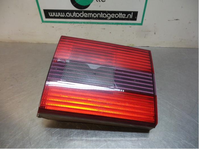 Achterlicht links van een Volkswagen Passat (Passat 88-), Gebruikt, -, Volkswagen, -