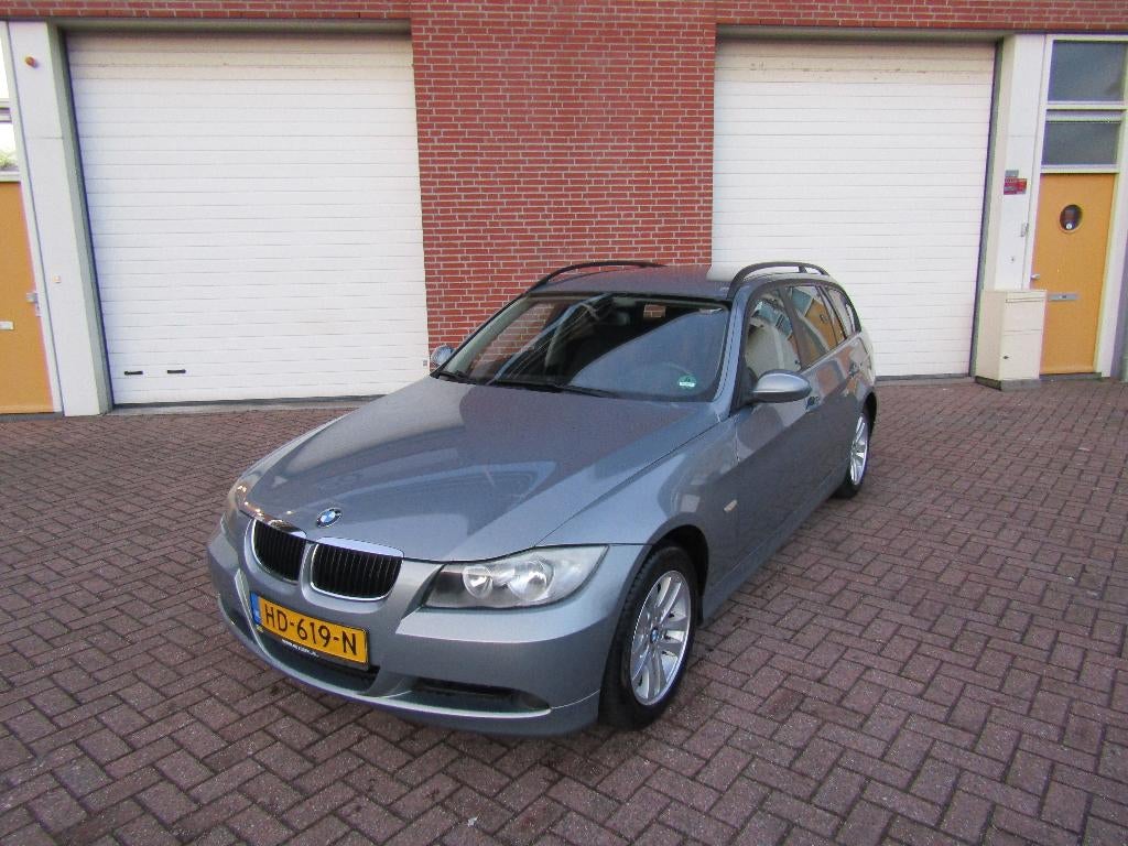 BMW 320I EXECUTIVE TOURING BJ 07 /AIRCO/ELEK RAMEN/ROL GORDI, Autos, Achat, Entreprise, Boîte manuelle, Air conditionné automatique