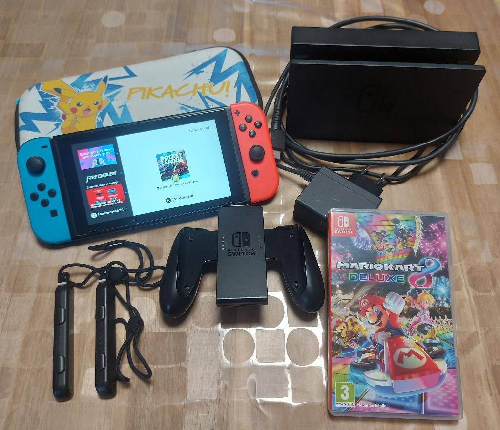 Complete Nintendo Switch set + Mario Kart 8 Deluxe  hoes, Games en Spelcomputers, Spelcomputers | Nintendo Switch, Ophalen, Gebruikt