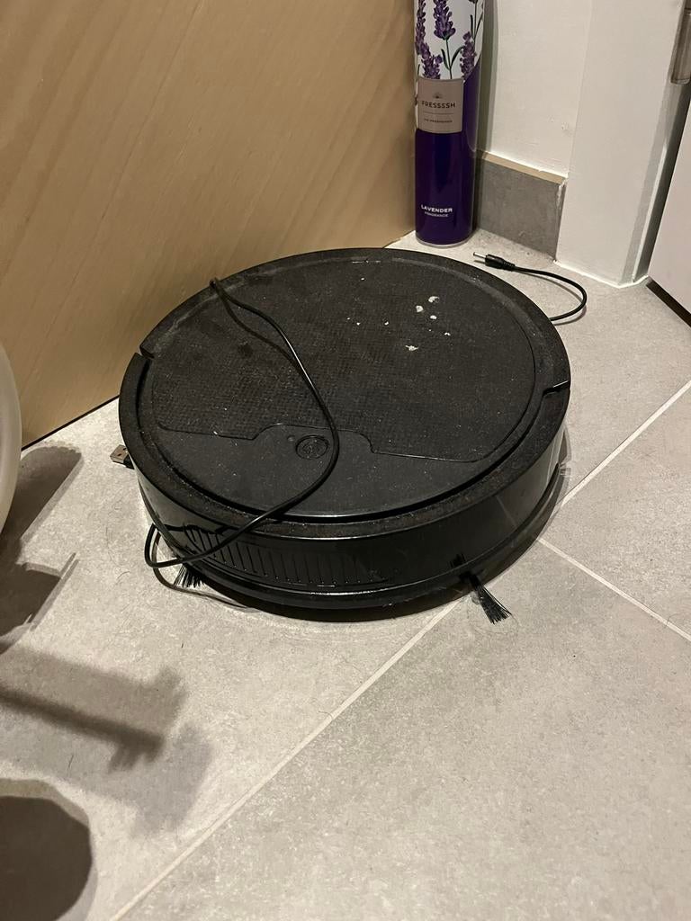 Robotstofzuiger zwart, Elektronische apparatuur, Ophalen of Verzenden, Zo goed als nieuw, Reservoir, Robotstofzuiger