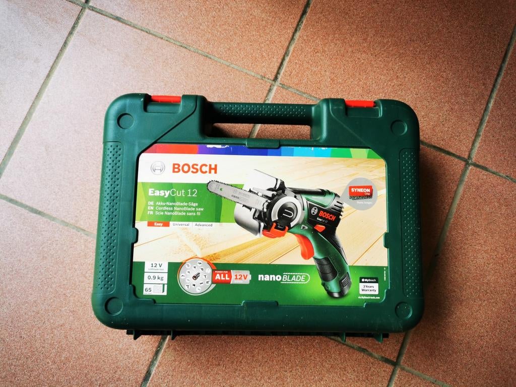 Bosch easycut 12, Enfants & Bébés, Enlèvement