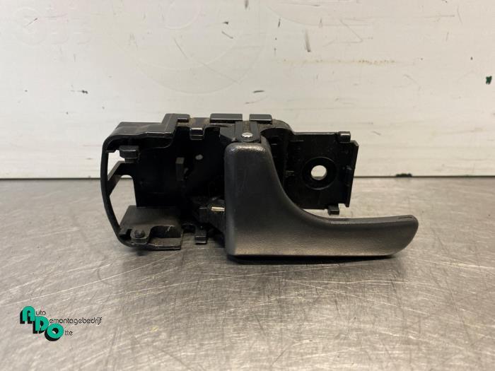 Poignée hayon d'un Nissan Terrano (Terrano II 93-), Autos : Pièces & Accessoires, -, 3 mois de garantie, Utilisé, -