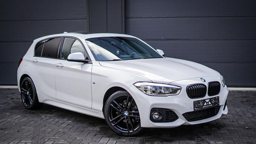 BMW 118i/ Automatique/Toit coulissant/ LED, Achat, Euro 6, Entreprise, Automatique