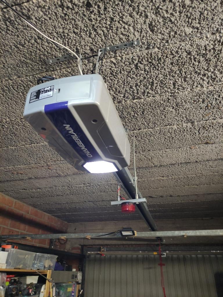 Automatische garagepoort opener, Doe-het-zelf en Bouw, Motoren, Ophalen, Zo goed als nieuw, Overige typen