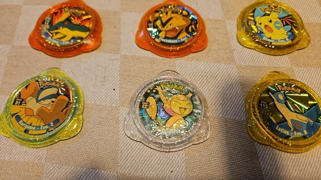 pokemon munten divers zeldzaam oa Quilava en Latios, Ophalen of Verzenden, Nieuw, Overige typen