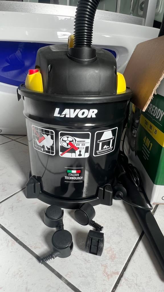 Stofzuiger/aszuiger, Elektronische apparatuur, Stofzuigers, Ophalen, Stofzuiger