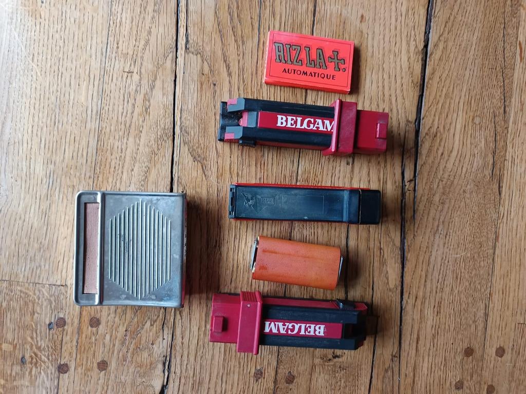 Lot petits matériels pour tabac, Ophalen