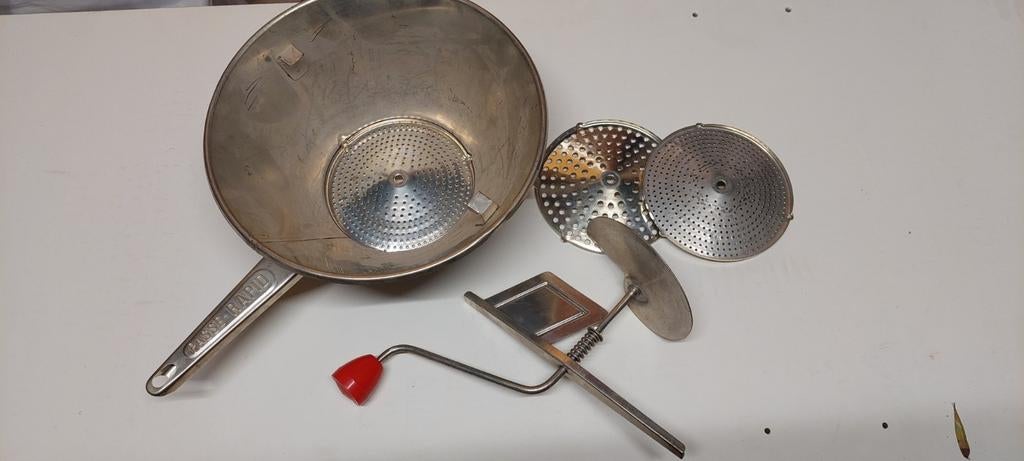 Passe-vite / moulin à légumes, Maison & Meubles, Enlèvement ou Envoi