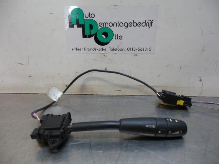 Commande radio volant d'un Peugeot 206, -, Utilisé, -, Peugeot