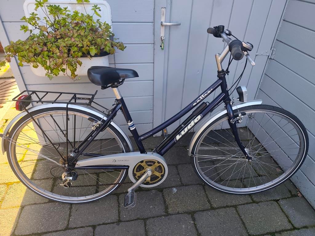 Damesfiets volledig in orde, Fietsen en Brommers, Fietsen | Dames | Damesfietsen, Ophalen, Versnellingen