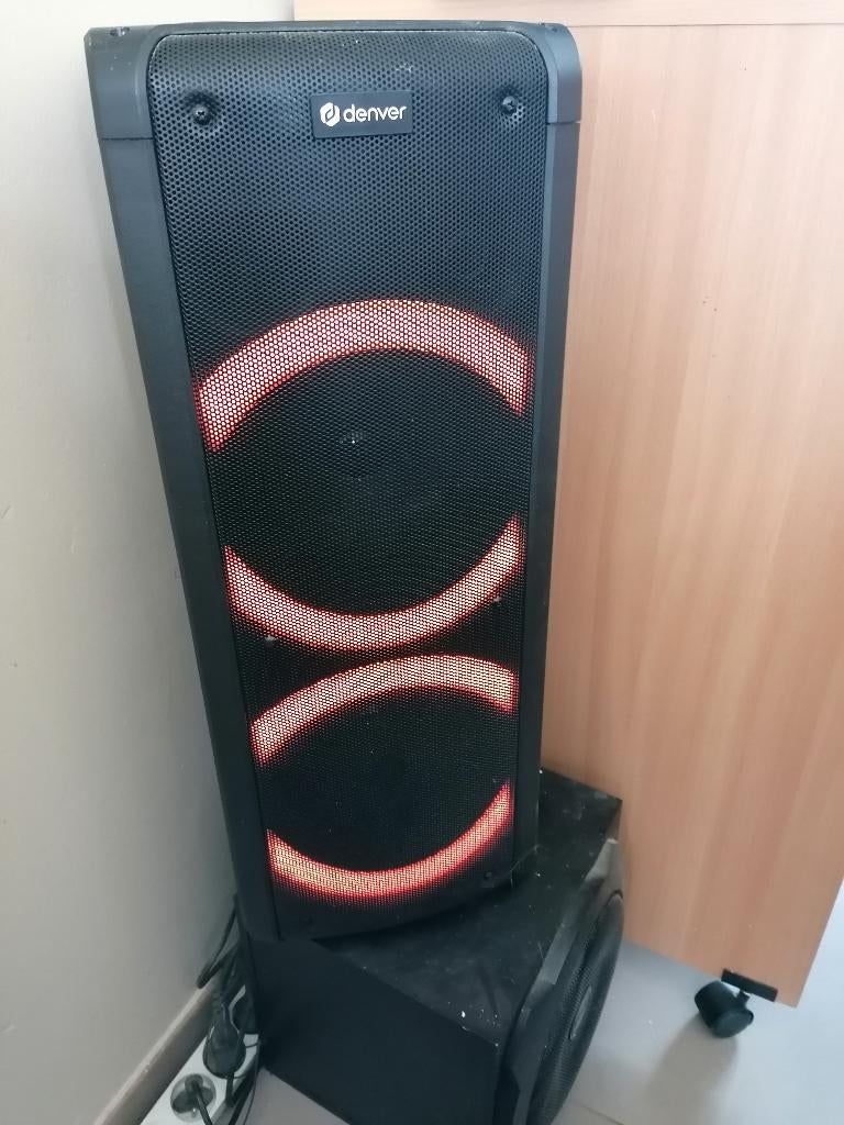 bluthootbox met micro met voedingkabel 300w rms, Ophalen, Gebruikt, 120 watt of meer, Overige merken