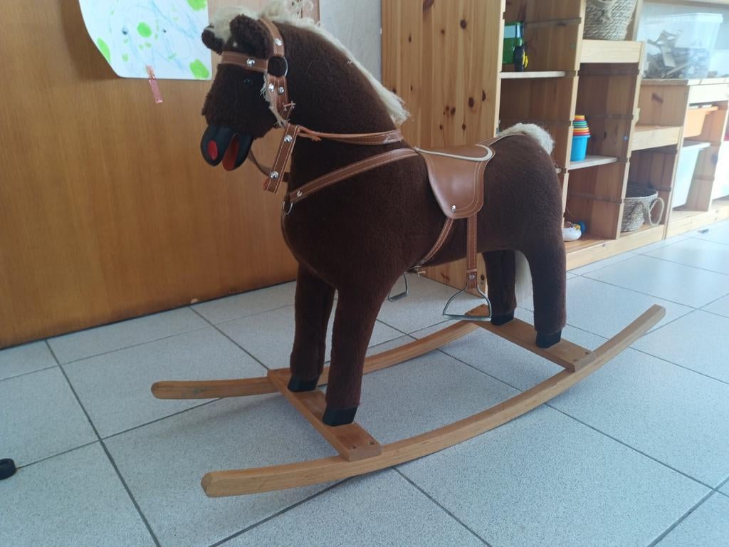 Houten schommelpaard, zitpaard, Ophalen