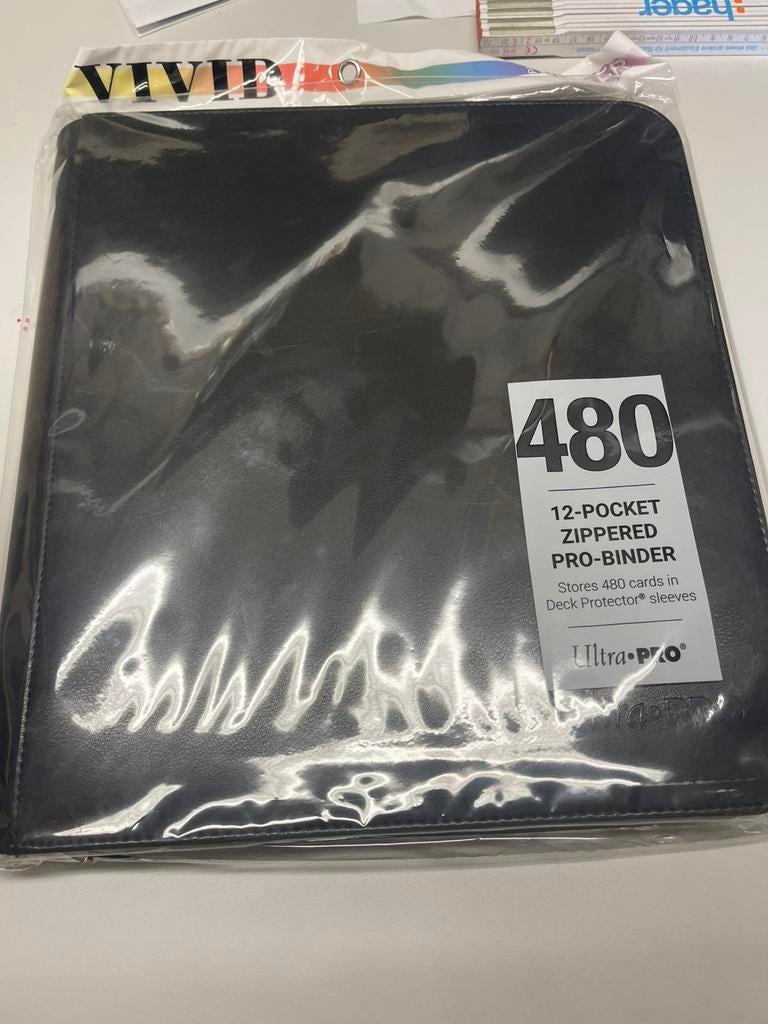 Pokemon 12-pocket zippered pro-binder zwart, Ophalen, Nieuw, Overige typen, Foil