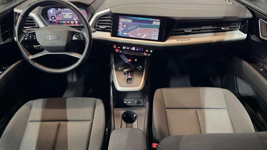 Audi Q4 e-tron 35 Navi LED Garantie, Auto's, Audi, Automaat, Stof, Gebruikt, Zwart