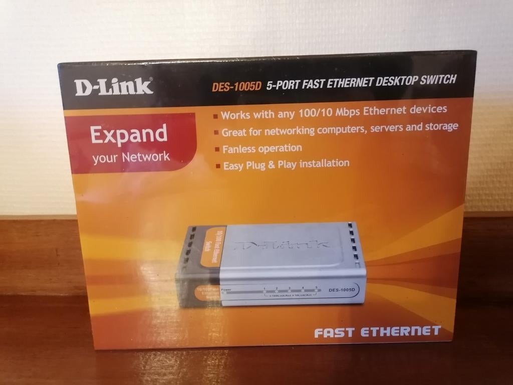D-Link DES-1005D 5-poorts Ethernet switch, doos in plastic, Ophalen