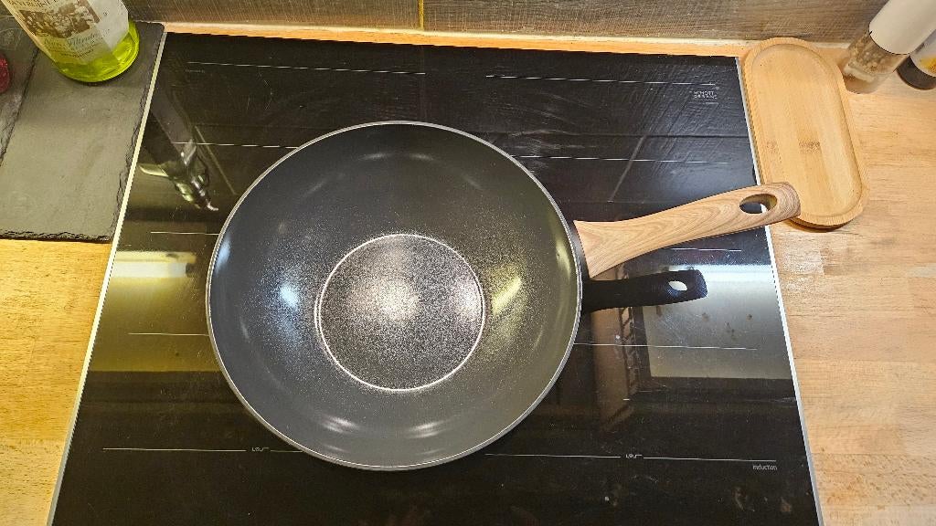 Pyrex Wok SANS PFAS neuf, Maison & Meubles, Neuf, Enlèvement ou Envoi, Aluminium, Plaque céramique