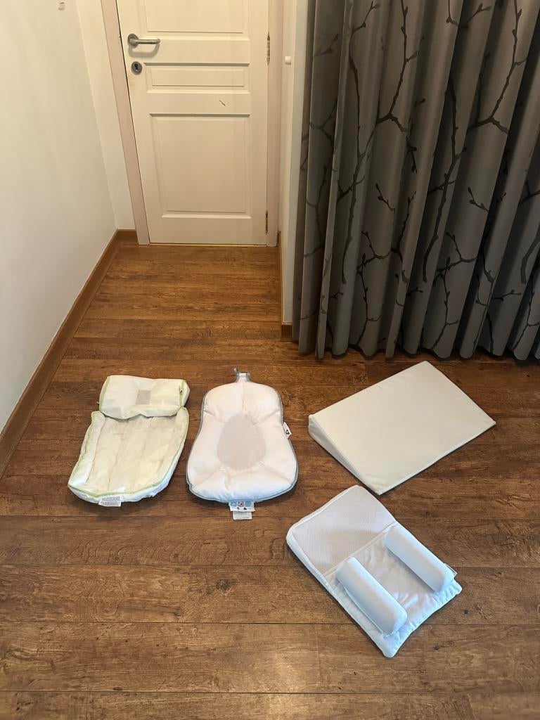 Baby drijf matras bad hellend anti reflux kussen €10,- p st, Ophalen