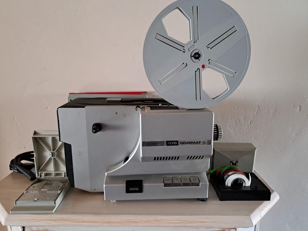 Oude film projector, Ophalen, Projector