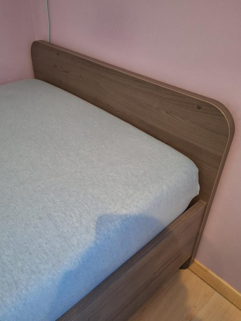 lit transformable et table de nuit, Enlèvement, Utilisé, Gris