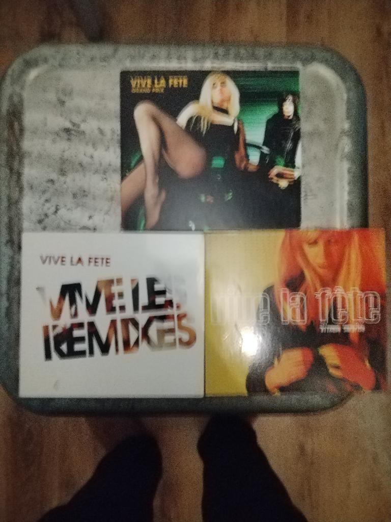 Vive La Fête pakket, Cd's en Dvd's, Cd's | Rock, Alternative, Verzenden