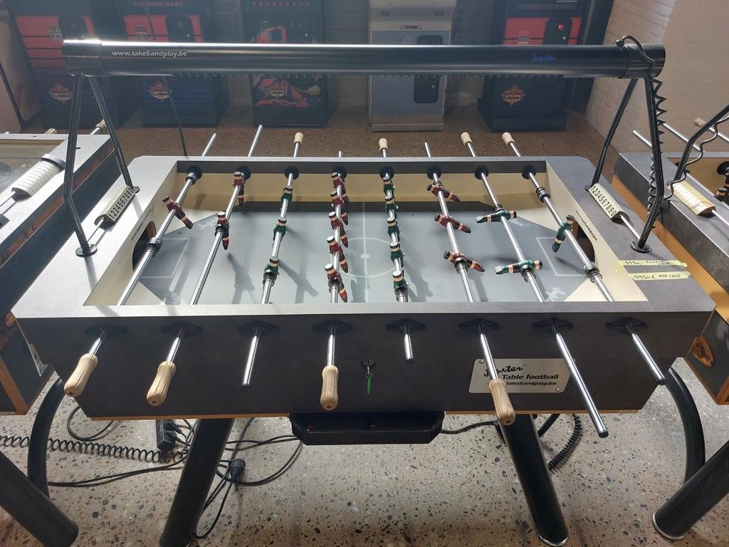 Babyfoot / baby-foot / kicker Jupiter Goldstar, Enlèvement, Comme neuf