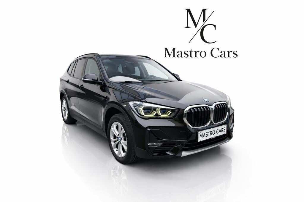 BMW X1 25XE 220pk 10/2021 84.000km Garantie, Auto's, BMW, Monovolume, Zwart, Leder, 5 zetels