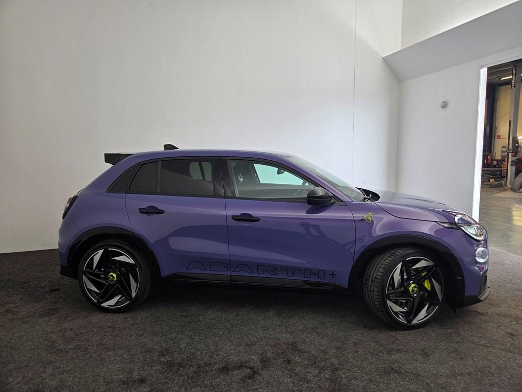 Abarth 600e 600e Scorpionissima *Scorpion Design* *Scorpion, Auto's, Abarth, Automaat, 240 pk, Overige kleuren, 177 kW