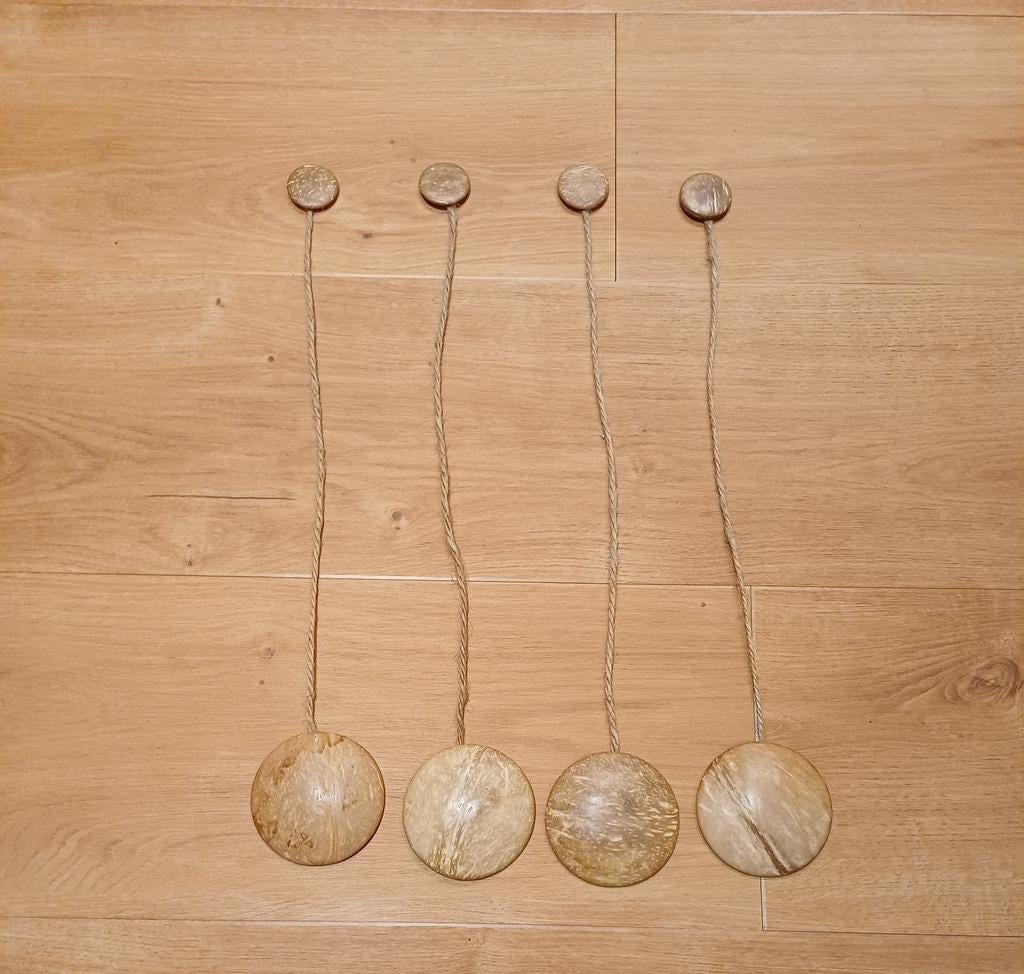 4 attaches tentures en bois aimantés