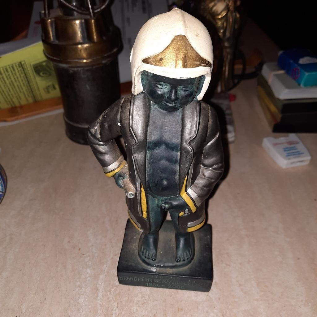 Pompier (mannequin pis). 22 cm de haut., Enlèvement ou Envoi, Comme neuf