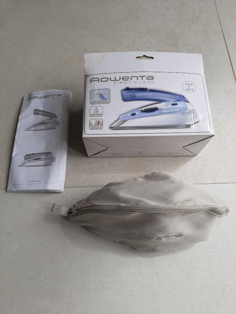 Rowenta reisstrijkijzer (nieuw), Elektronische apparatuur, Strijkijzers en Strijkplanken, Ophalen of Verzenden, Nieuw, Strijkijzer met snoer