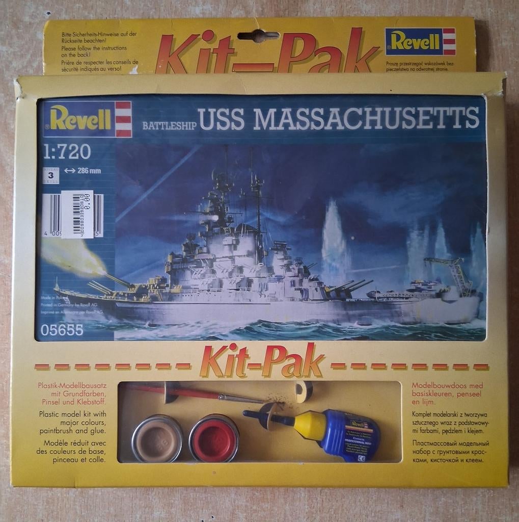 USS Massachusetts, Revell, 1/720 avec colle et peinture, Hobby & Loisirs créatifs, Modélisme | Bateaux & Navires, Neuf, 1:200 ou moins