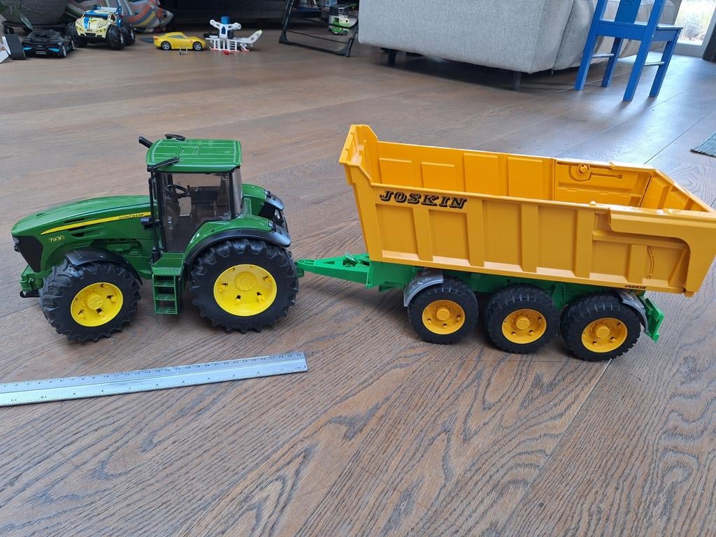 Bruder tractor John Deere 9730 + Bruder kipwagen Joskin., Ophalen