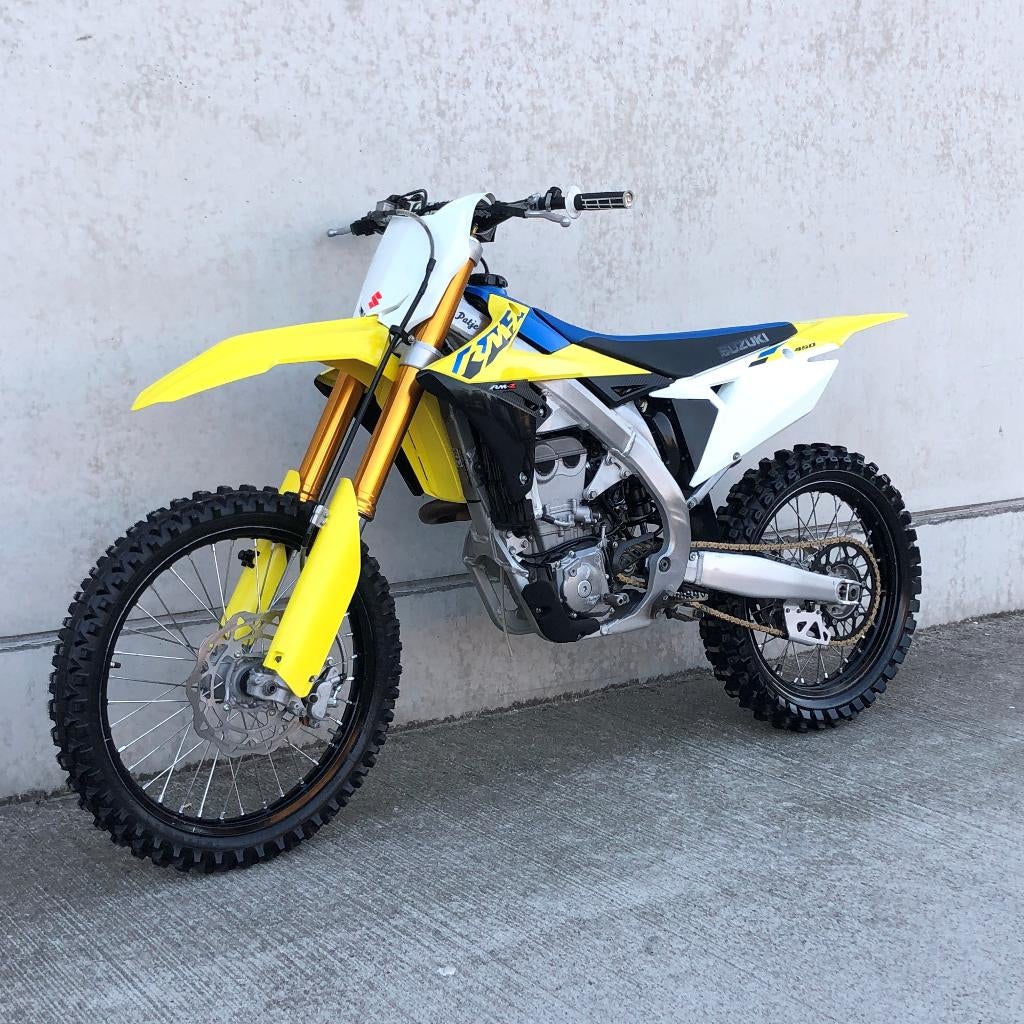 SUZUKI RMZ 450 BJ 2024 - foto 2
