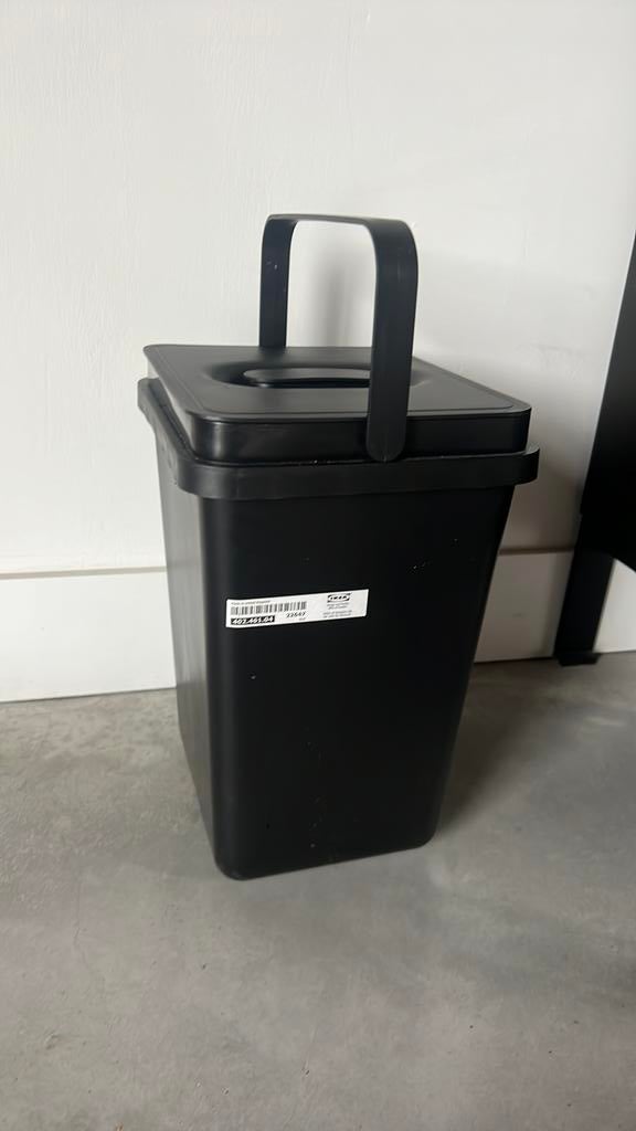 Ikea afvalemmer met deksel, Huis en Inrichting, Woonaccessoires | Prullenbakken, Ophalen, Zo goed als nieuw