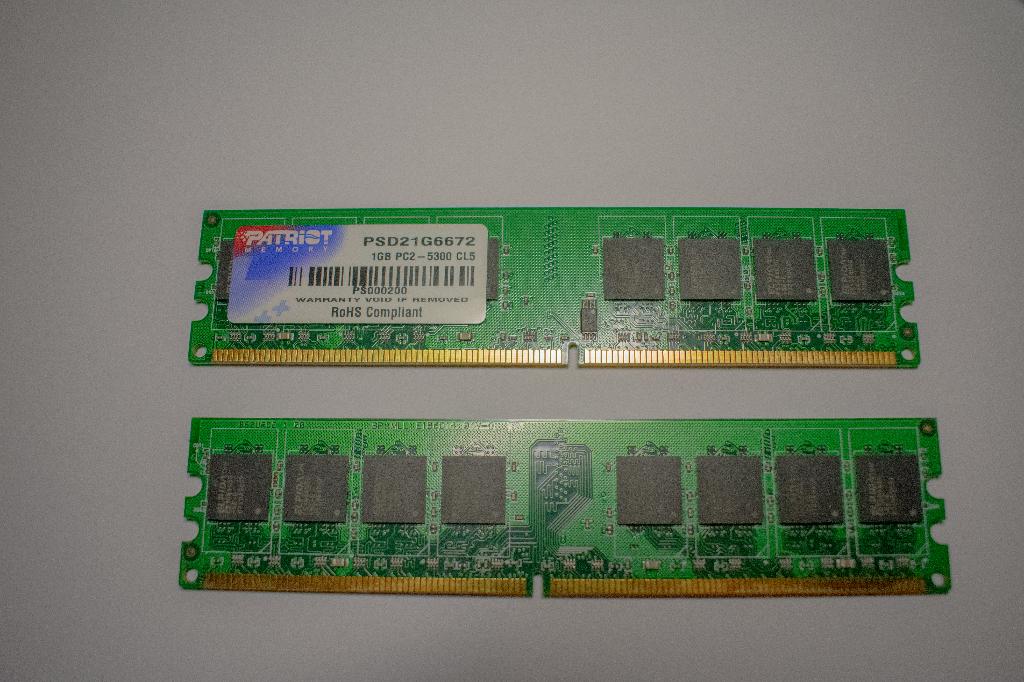 2x Patriot Signature Line 1GB DDR2 RAM, Computers en Software, RAM geheugen, Ophalen of Verzenden, DDR2, Desktop, Gebruikt
