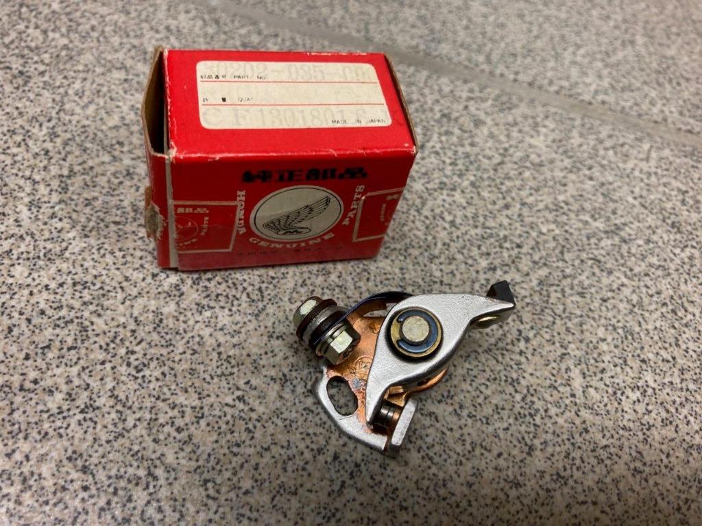 Vis platinées d’origine neuves (NOS) HONDA CZ100, C100, C105, Enlèvement ou Envoi, Neuf