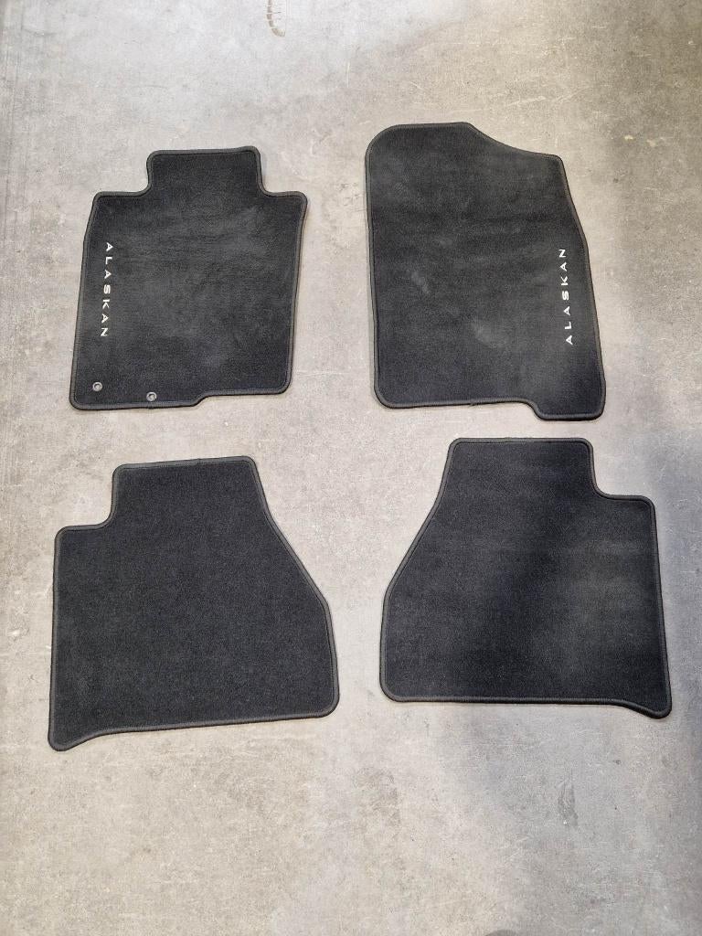 Tapis de sol Renault Alaskan, Enlèvement, Utilisé