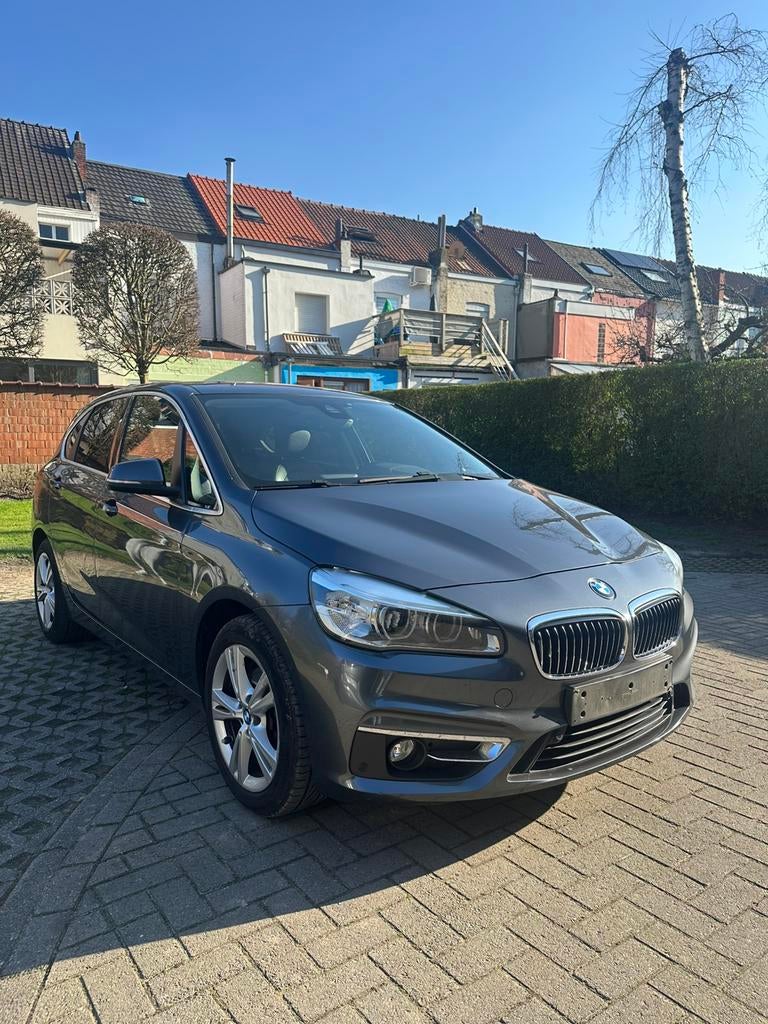 BMW 218d avtive toureur luxury édition, Auto's, BMW, Particulier, Diesel, Te koop