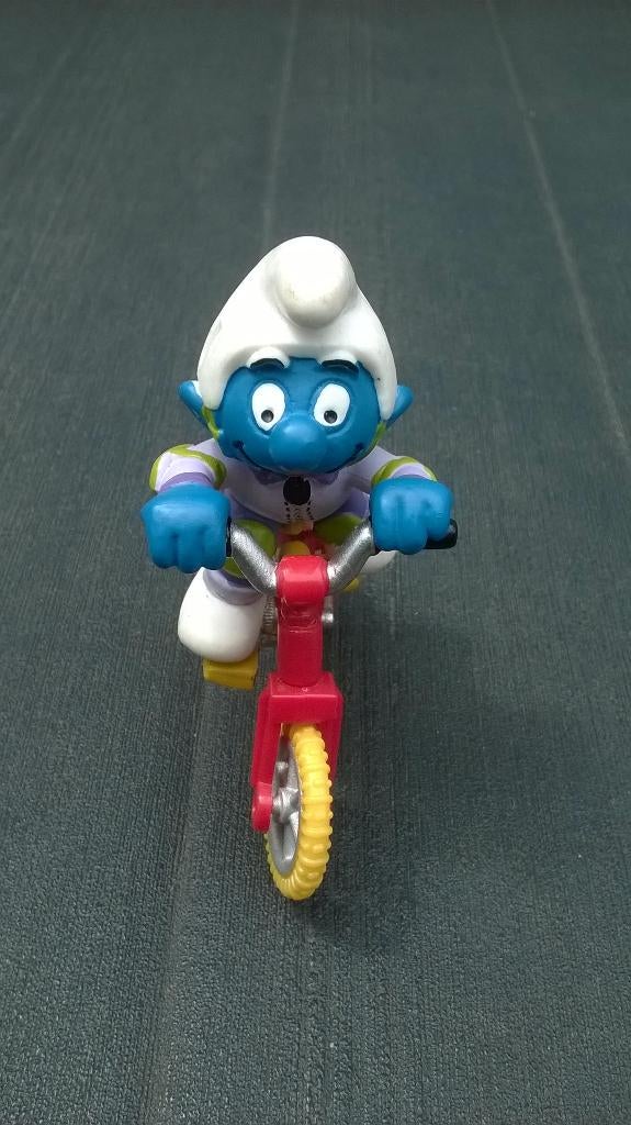 Supersmurf BMX in originele doos 4.0252, Verzamelen, Ophalen of Verzenden, Gebruikt, Overige Smurfen, Poppetje, Figuurtje of Knuffel