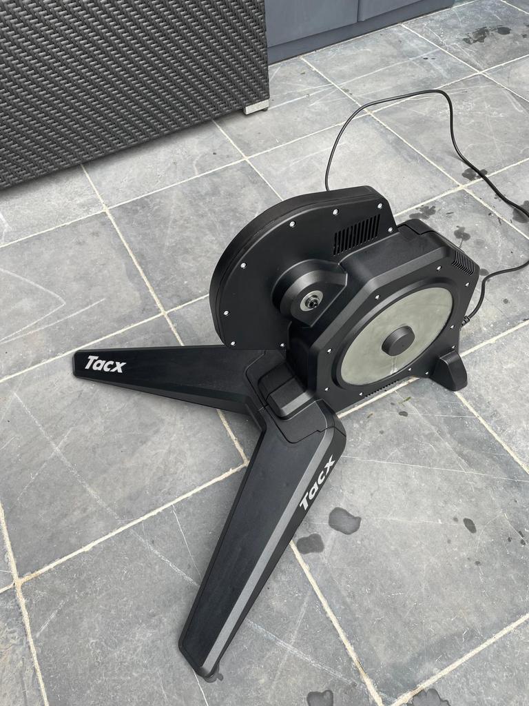 Tacx Flux Smart drive trainer, Enlèvement, Comme neuf