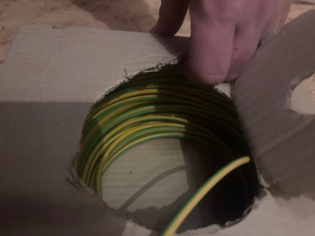 Aarding 4 carre +-80m, Doe-het-zelf en Bouw, Ophalen, Zo goed als nieuw