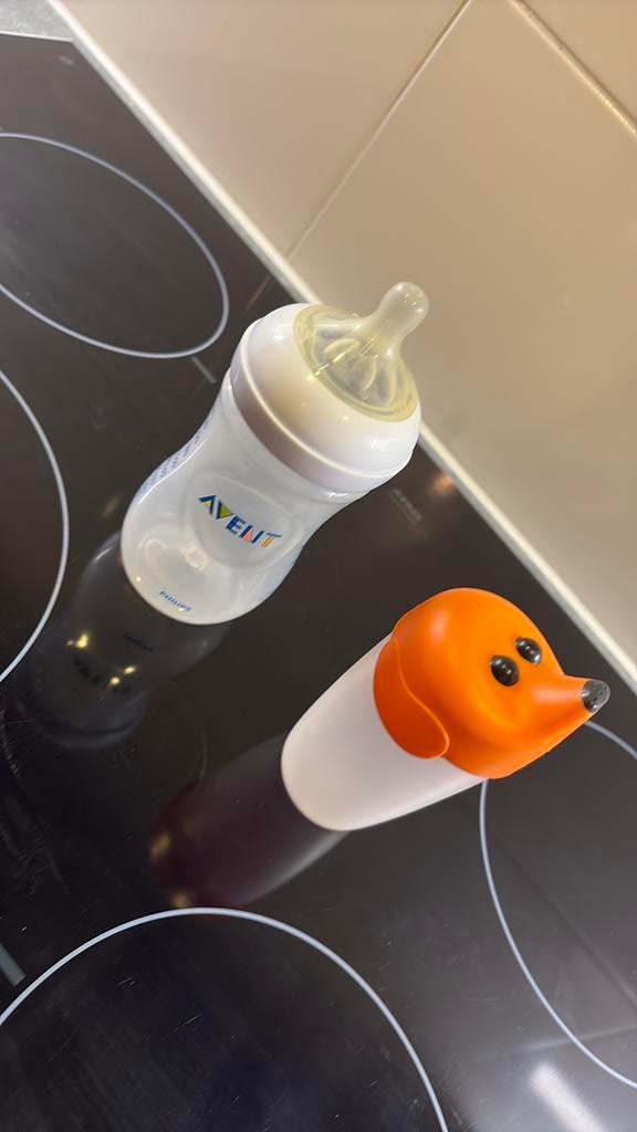 Avent fles en ikea drinkbeker, Kinderen en Baby's, Babyvoeding en Toebehoren, Ophalen, Gebruikt, Overige typen