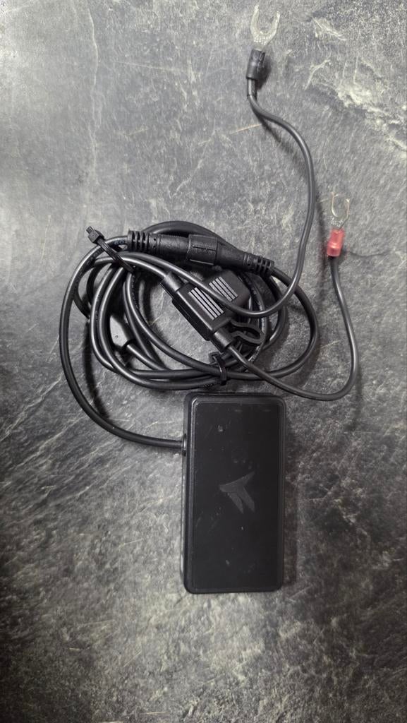 Flashbird Pégase Traceur GPS moto/voiture + Smartkey, Computers en Software, Laptop-opladers, Ophalen of Verzenden