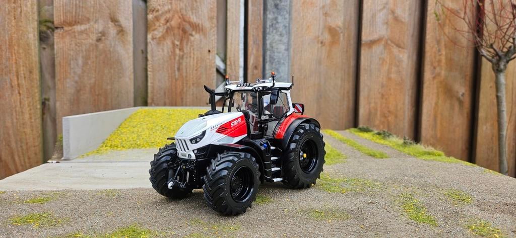 Steyr Cervus 6440 CVT converti 1:32, Hobby & Loisirs créatifs, Voitures miniatures | 1:32, Neuf, Tracteur et Agriculture, Autres marques