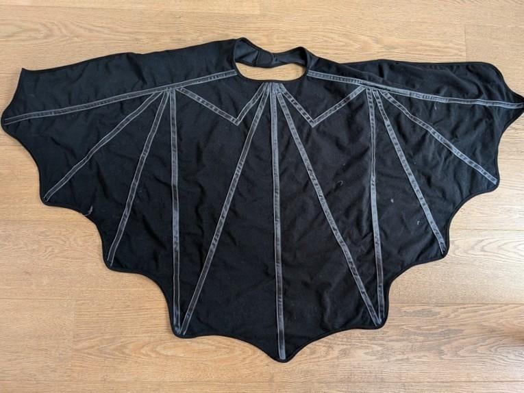 déguisement / accessoires - manteau chauve-souris d' Ikea, Enlèvement, Utilisé